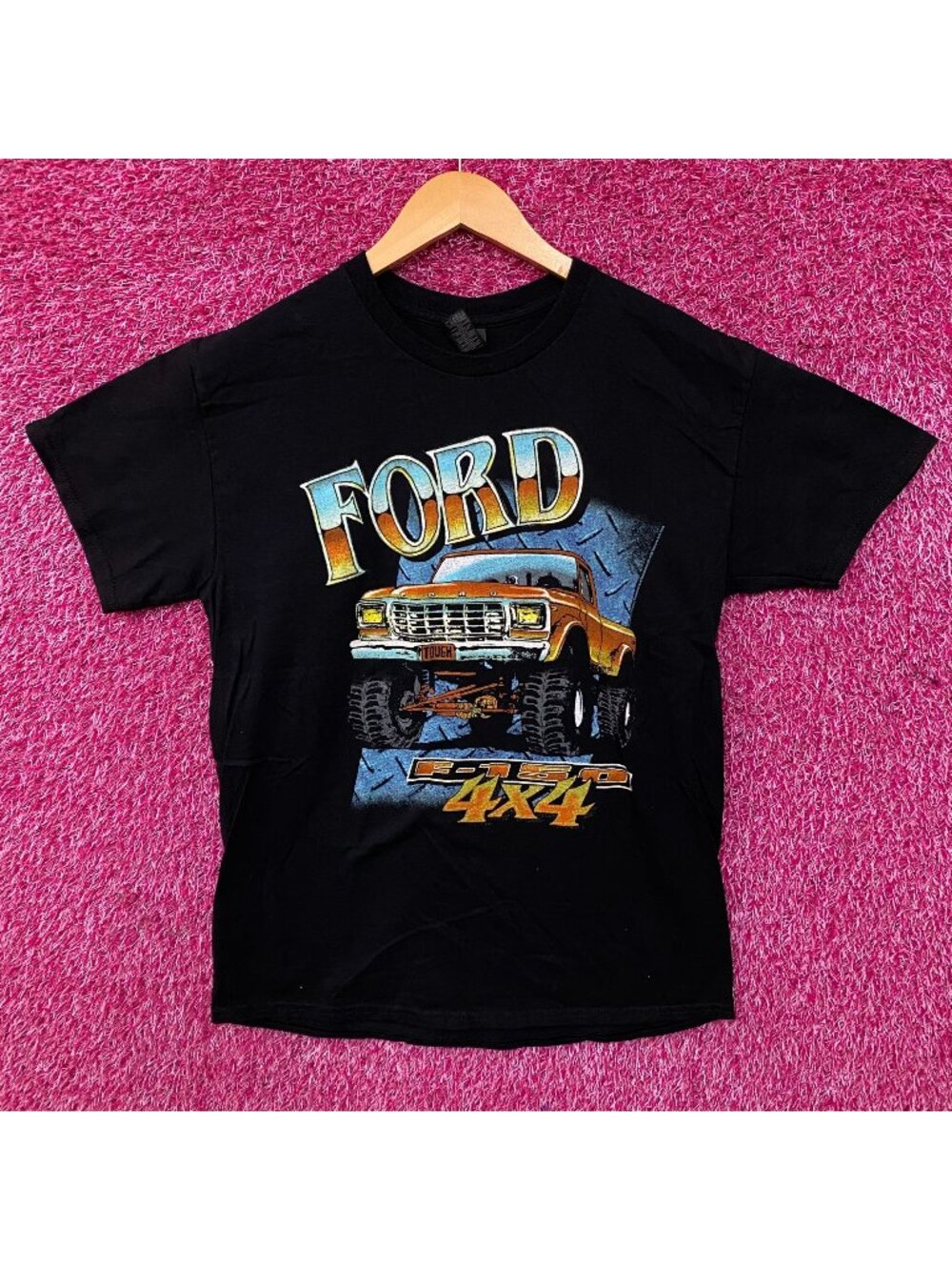 Junk Food Clothing Ford 4X4 Flea Market T-Shirt Medium